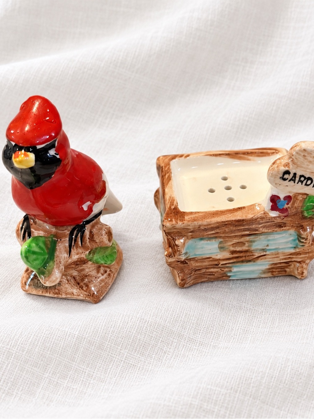 Vintage Japan Ceramic Cardinal Bird Salt & Pepper Shakers